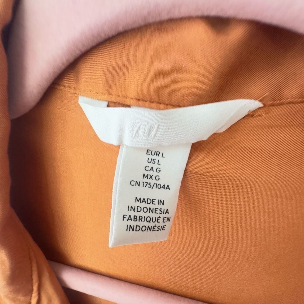 H&M Orange Oversized Button Up Women’s Large NWOT - Picture 5 of 10